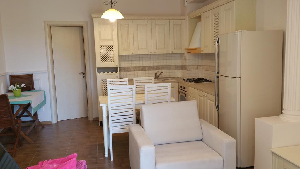 Laura'S Home Дуррес Экстерьер фото